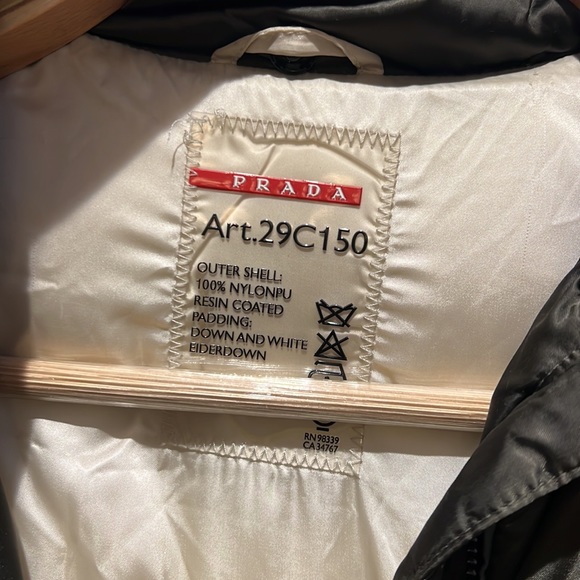 Elegant puffer coat size 40 Italy so 36 French and US 4 - Picture 5 of 8